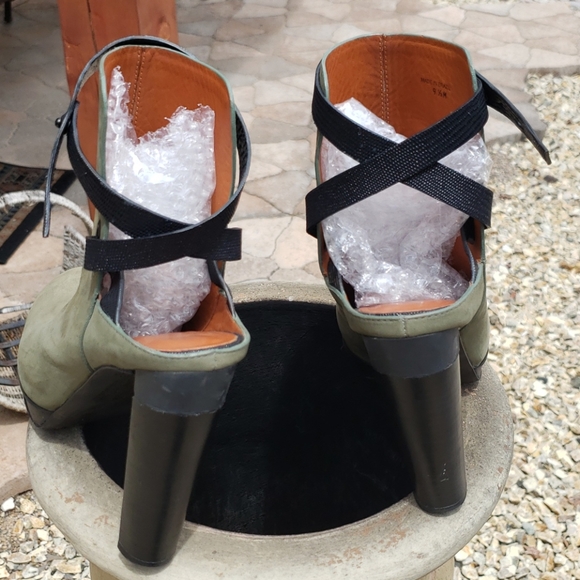 Rebecca Minkoff Ankle Harness Clog Sz 9.5 - Picture 2 of 4